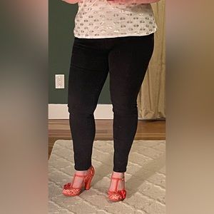 Women's Black Skinny Jeans